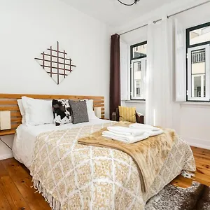 Rustic M2 R1 - Amazing Double With Shared Bathroom Lisboa
